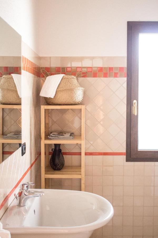 Residenze Branca III Seaview Apartman Orosei Kültér fotó