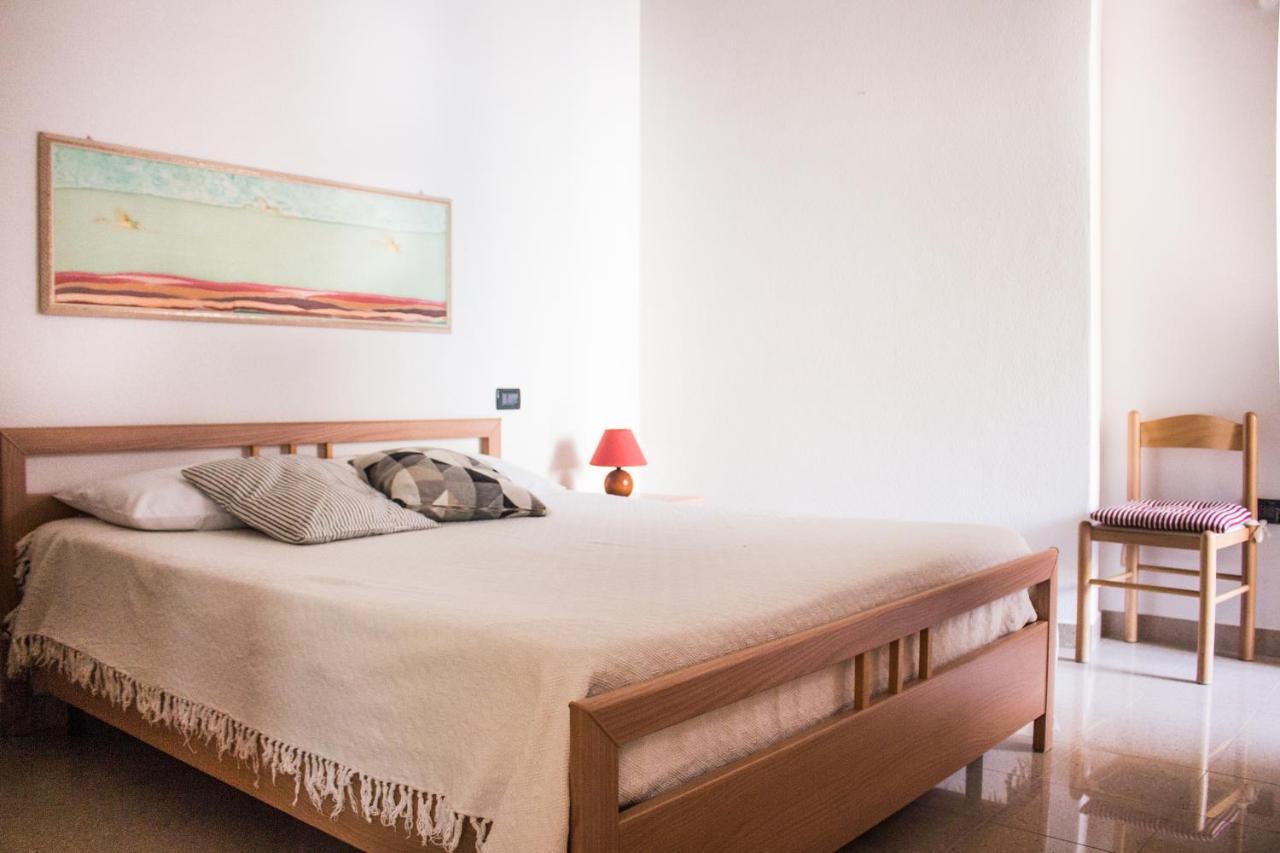 Residenze Branca III Seaview Apartman Orosei Kültér fotó