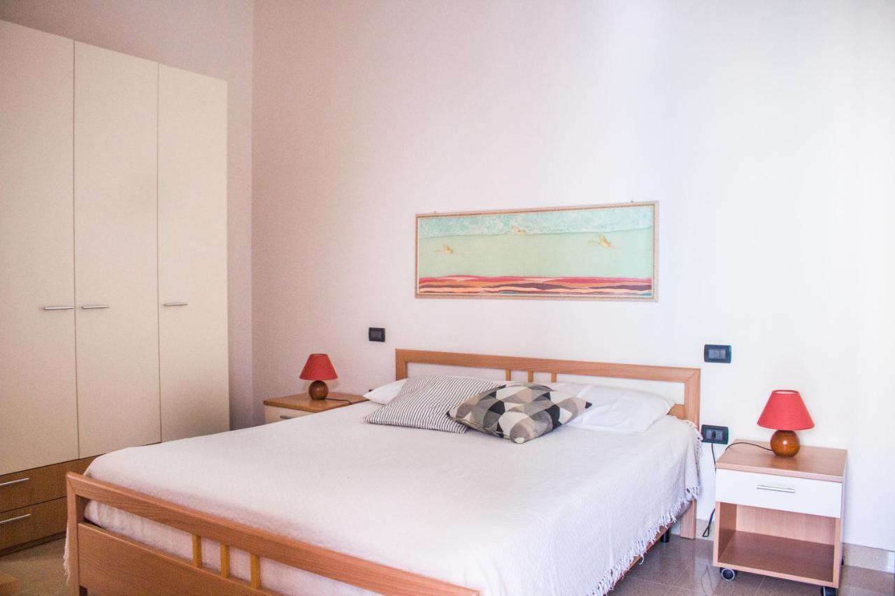 Residenze Branca III Seaview Apartman Orosei Kültér fotó