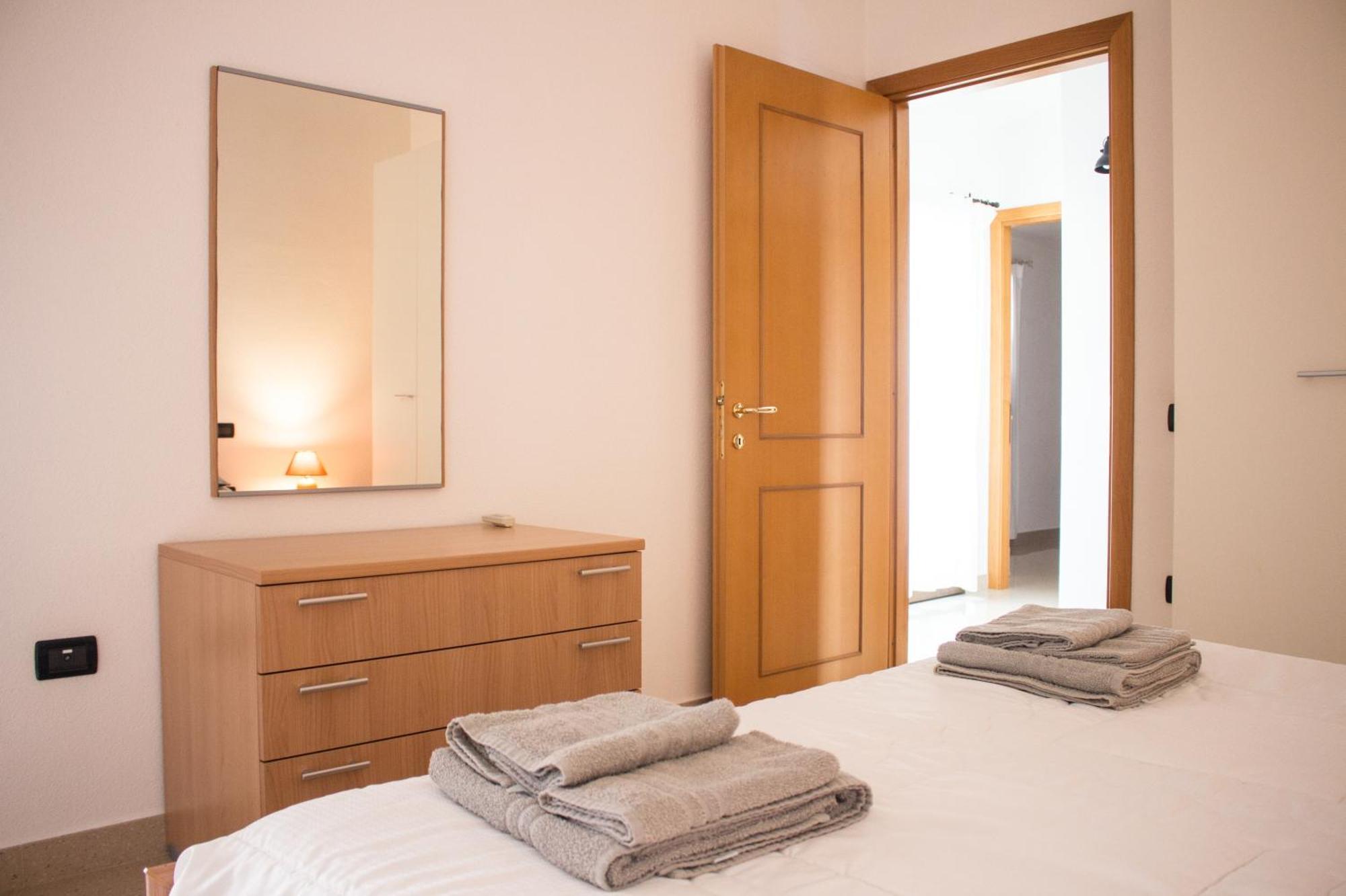 Residenze Branca III Seaview Apartman Orosei Kültér fotó